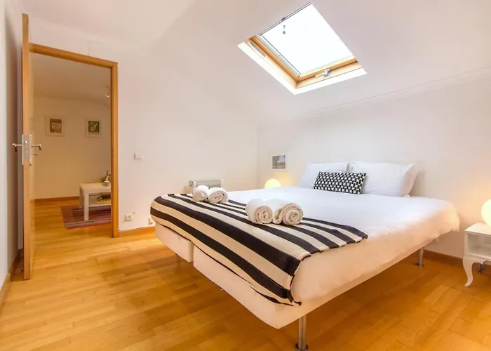 Casa Mouraria Castle Views *